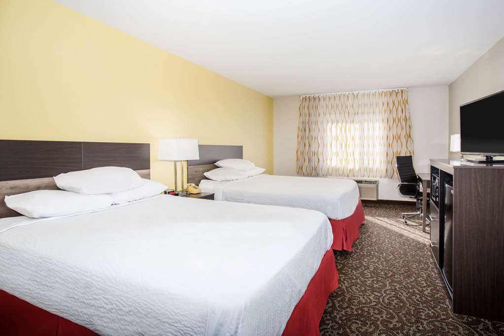 Days Inn by Wyndham Phoenix North - photo 19