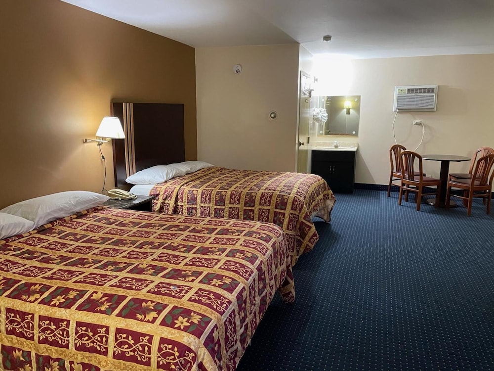 American Inn & Suites - photo 17