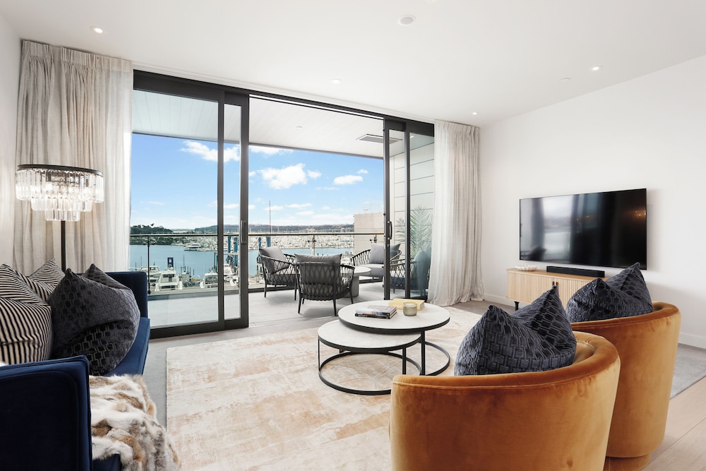 Wynyard Quarter Apartments by Urban Rest — 4-Star Luxury Hotel in Auckland, New Zealand