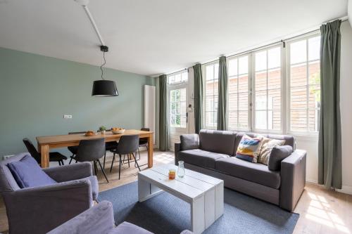 Amsterdam Dockside Flats - carbon neutral hotel in Amsterdam