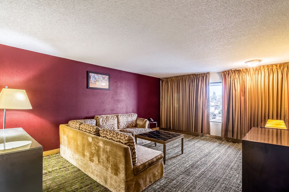 Rodeway Inn & Suites Fresno - photo 31