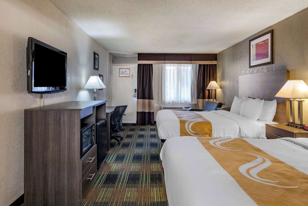 Quality Inn Barstow Route 66 - photo 16