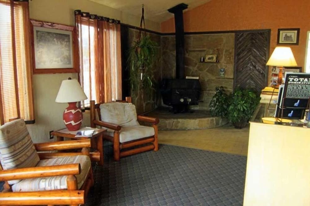 Color Country Motel - photo 2