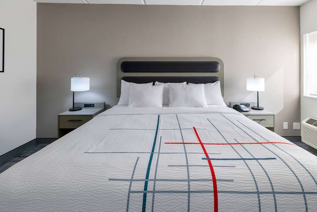 La Quinta Inn & Suites by Wyndham Jacksonville Mandarin - photo 38