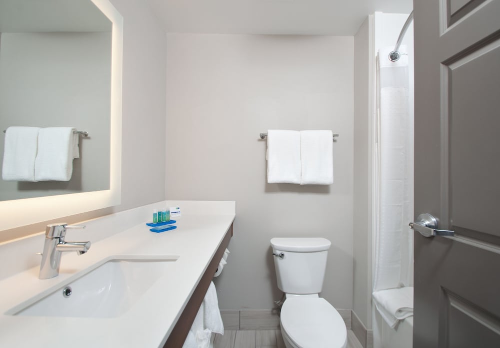 Holiday Inn Express Quantico Stafford by IHG - photo 22