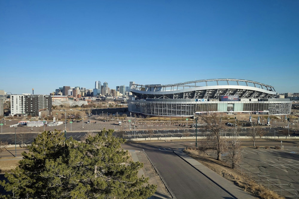 Courtyard by Marriott Denver Downtown West - photo 32