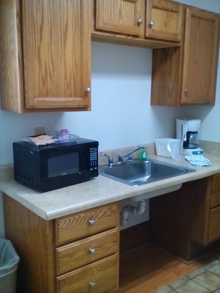 Dockside Inn & Resort - photo 15