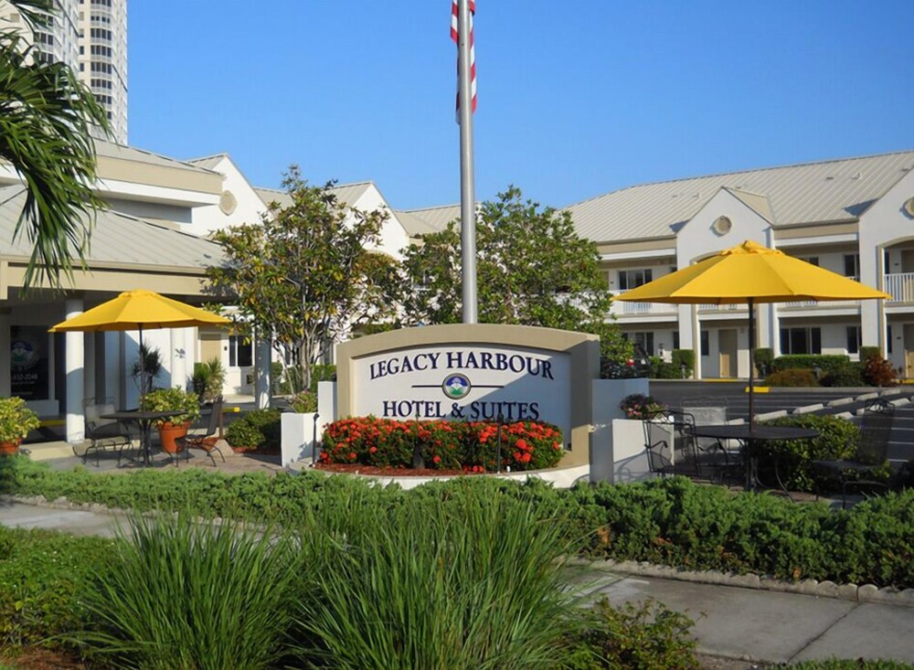 Legacy Harbour Hotel & Suites - photo 27