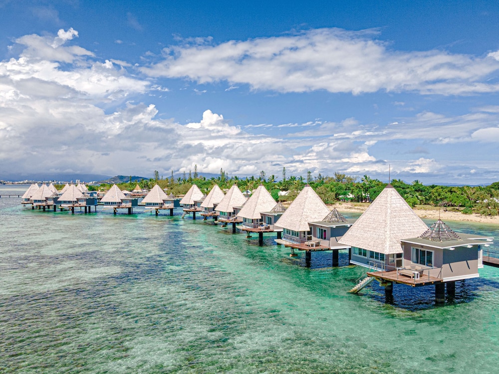 DoubleTree by Hilton Noumea Ilot Maitre Resort — 4-Star Luxury Hotel in Noumea, New Caledonia