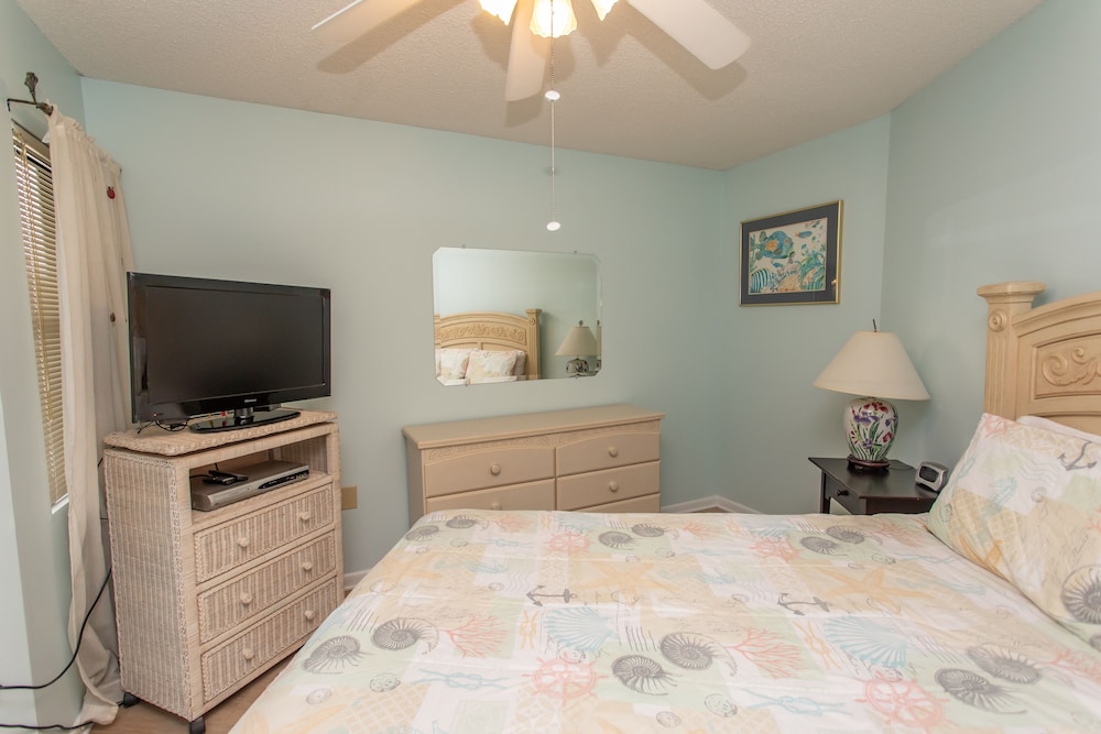 Royal Garden Resort 1012 2 Bedroom Condo by RedAwning - photo 4