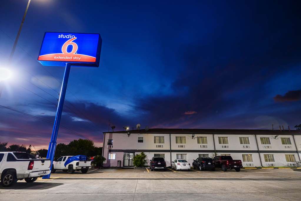 Studio 6 Channelview TX Baytown West - photo 3