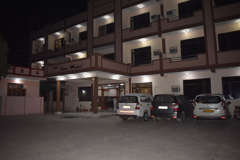 Hotel Devi Mahal in Katra, India