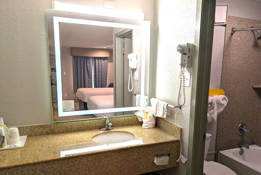 Days Inn by Wyndham Arcadia Louisiana - photo 20