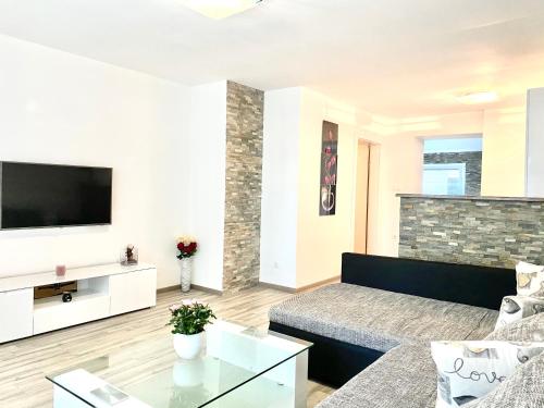 Guesthouse L&K — 4-Star Luxury Hotel in Brinje, Croatia