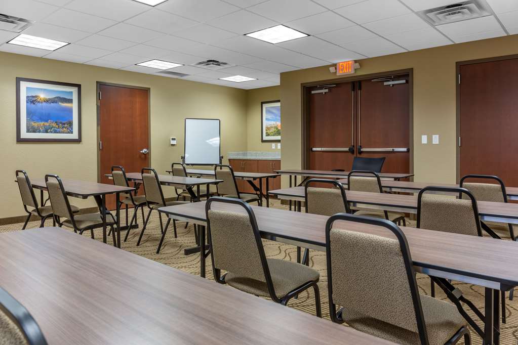 Comfort Inn & Suites Boise Airport - photo 41