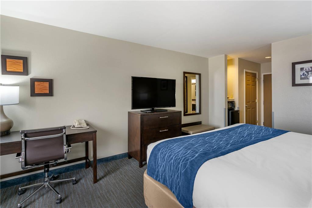 Comfort Inn Sullivan - photo 9