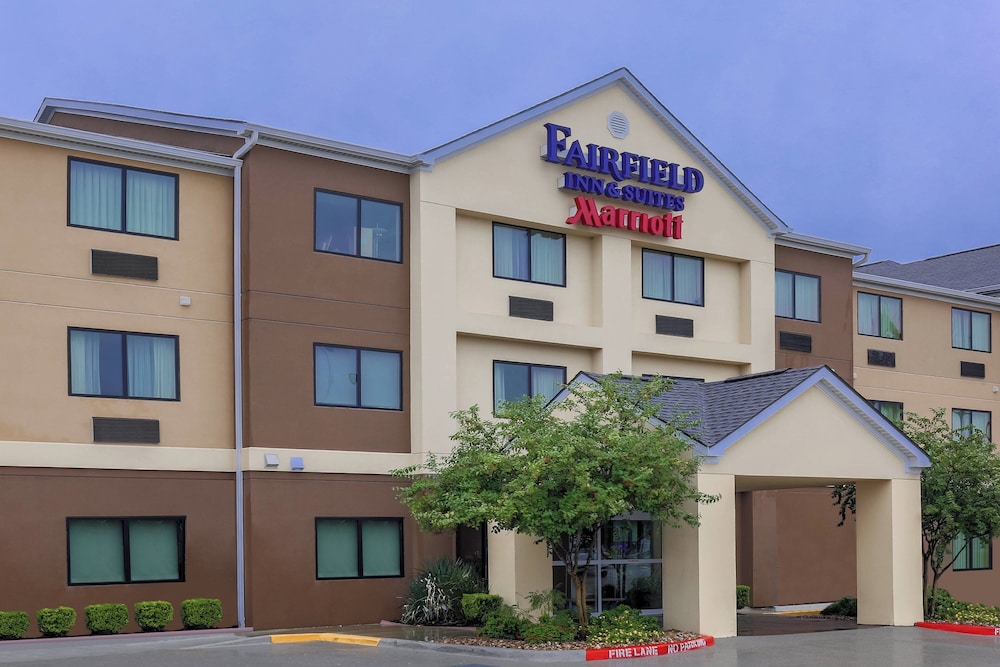Fairfield Inn & Suites Victoria - photo 17