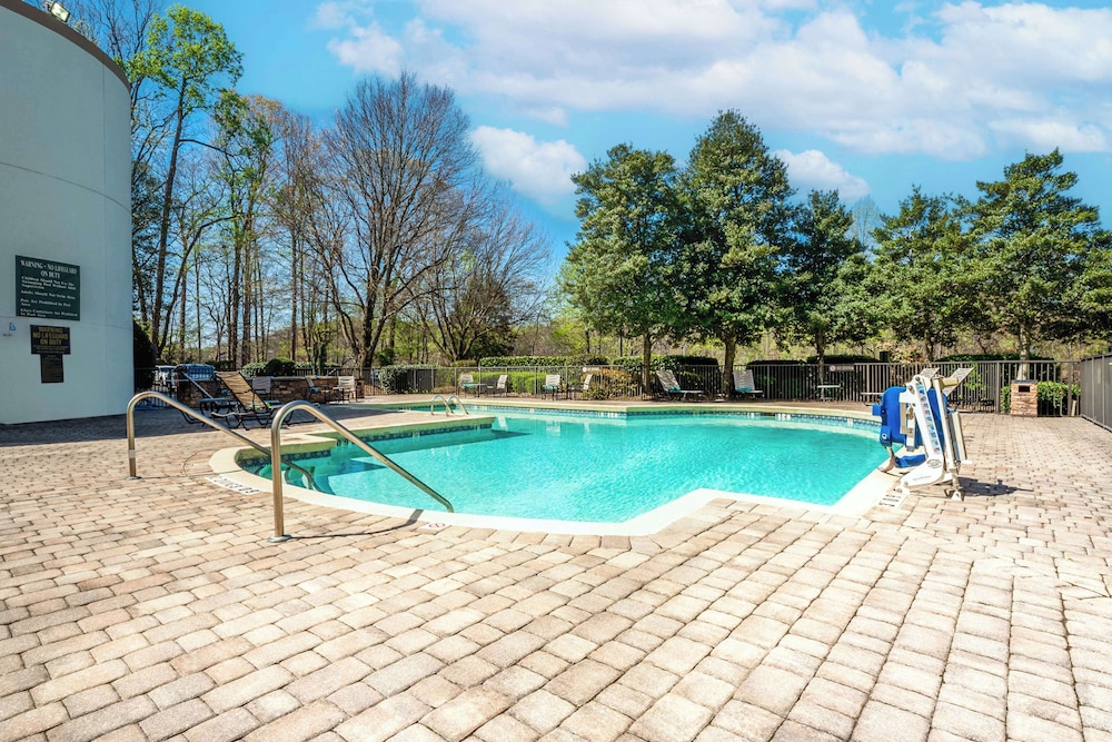 DoubleTree by Hilton South Charlotte Tyvola - photo 29