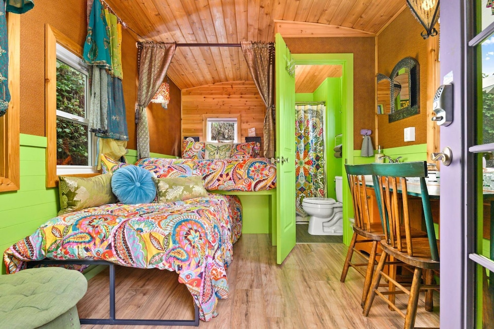 Tiny Digs Hotel of Tiny Houses - photo 62