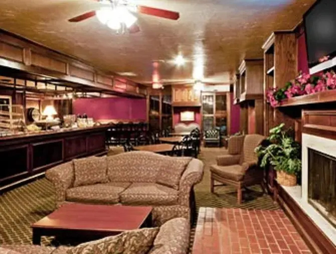 Travelodge Oklahoma City North - photo 3