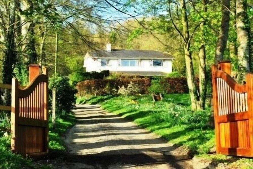 Westover House Bed And Breakfast — 4-Star Luxury Hotel in Warminster, United Kingdom