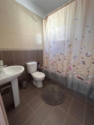 Dene Hollow Kapparis — Paralimni