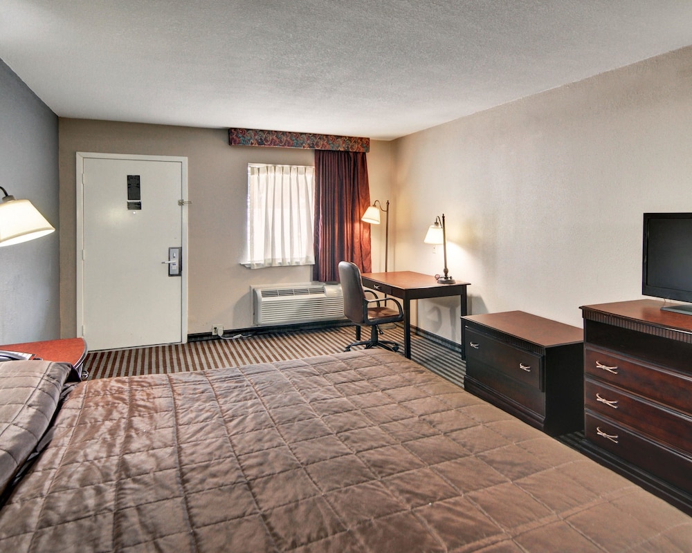 Rodeway Inn Gainesville I 35 - photo 16