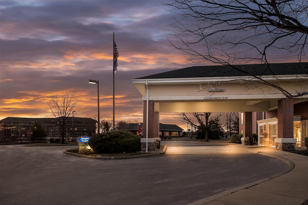 Hampton Inn & Suites Newtown - photo 159