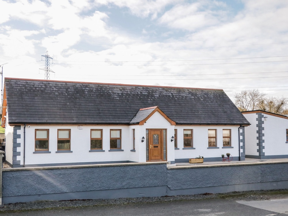 The Garden Cottage — 4-Star Luxury Hotel in Crossmaglen, United Kingdom