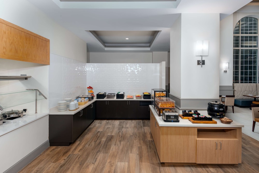 Hilton Garden Inn Charlotte Uptown - photo 27