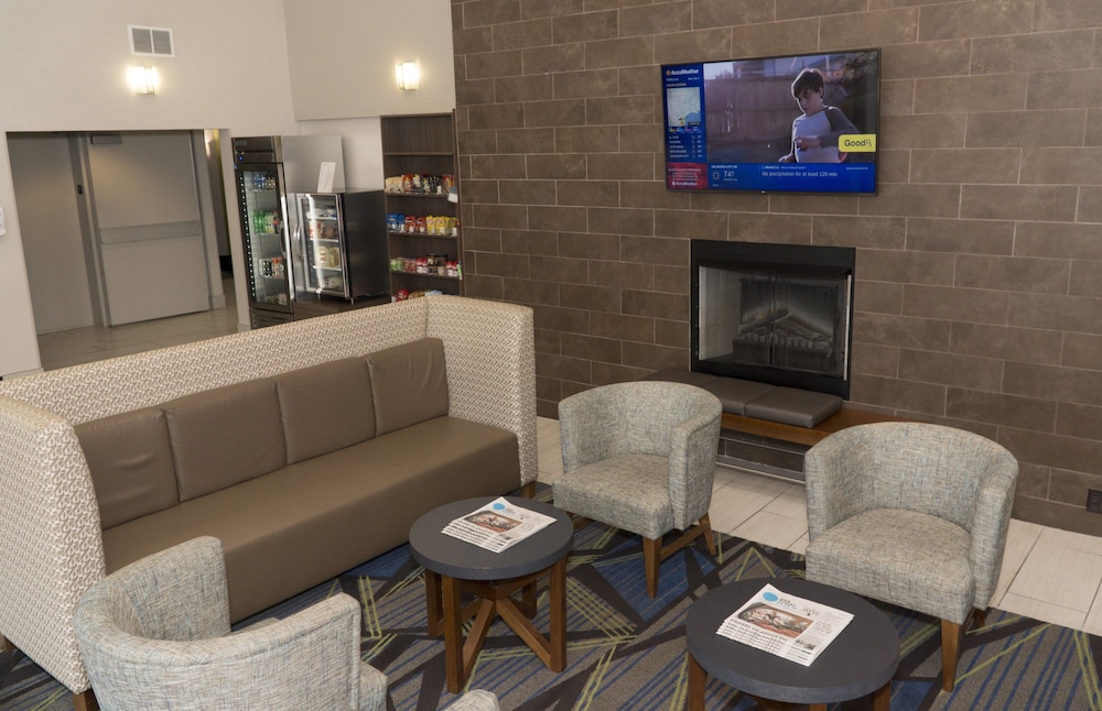 Holiday Inn Express Hotel & Suites Madison by IHG - photo 78