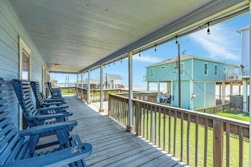 The Seaside Dollar 2nd Row Spectacular Sea Views in Freeport, United States