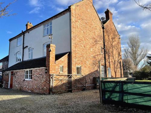 Rear of Northway Court Farm — 4-Star Luxury Hotel in Tewkesbury, United Kingdom