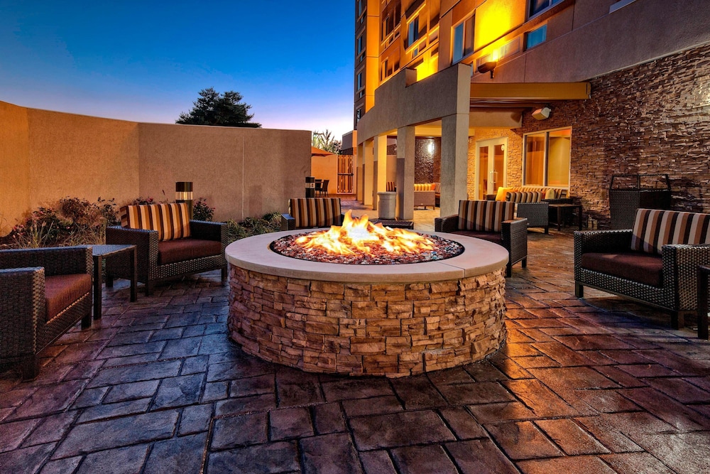 Courtyard Westbury Long Island - photo 45