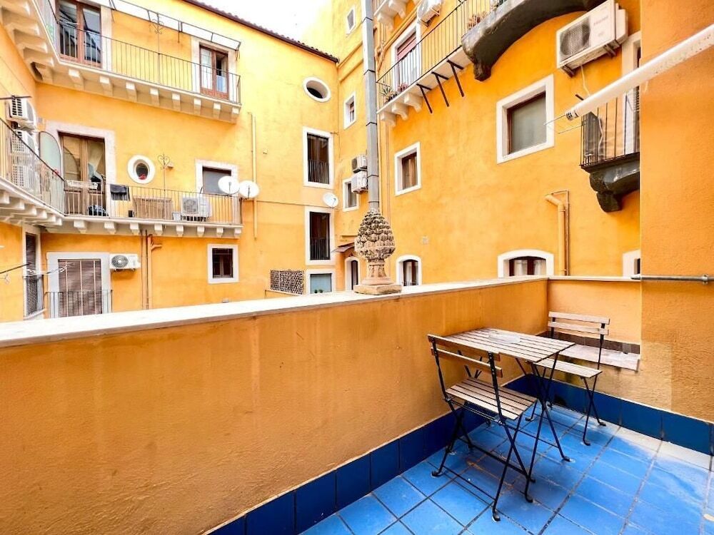 Cantu' Suite — 4-Star Luxury Hotel in Catania, Italy