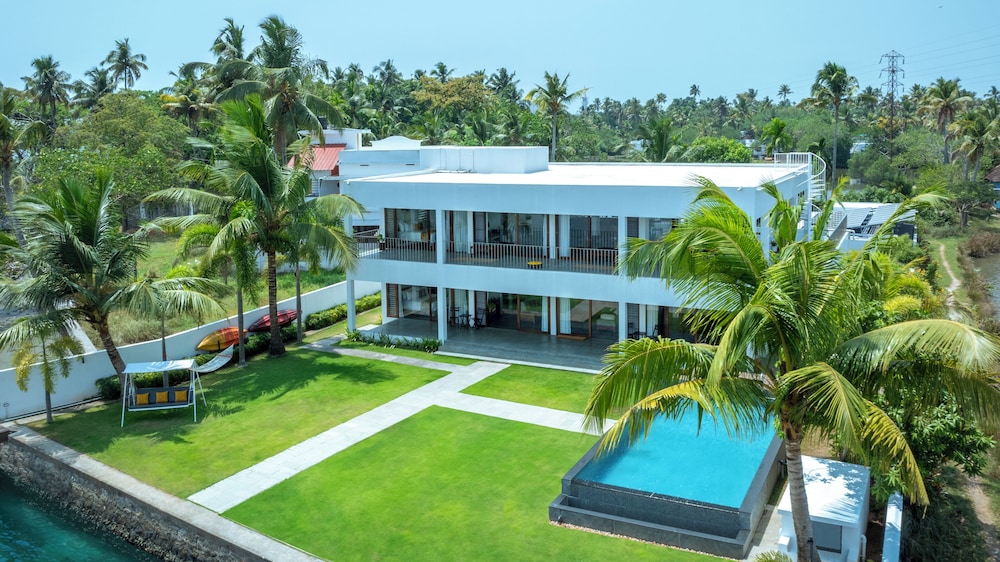 Amã Stays & Trails Anchorage Vypin Cochin in Cochin, India