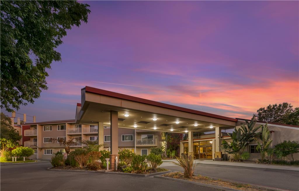 Best Western Plus Garden Court Inn — hotel in Fremont