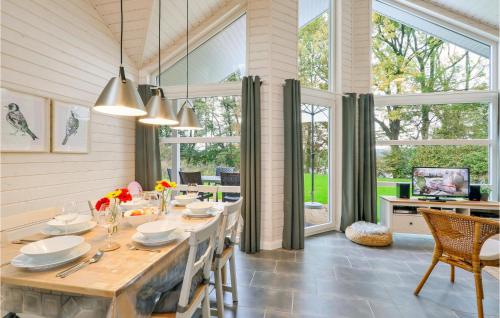 Cozy Home In Krems Iiwarderbrück — 5-Star Luxury Hotel in Sierksdorf, Germany