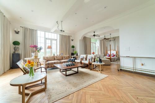Brigadier Farm Stay Media Room pet-friendly hotel Banbasa