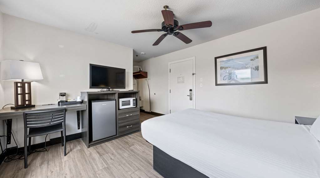 SureStay Hotel by Best Western Virginia Beach Royal Clipper - photo 44