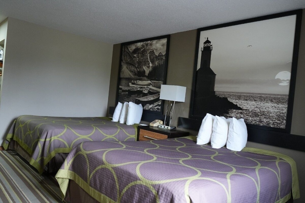 Watseka 24 Inn & Suites - photo 9