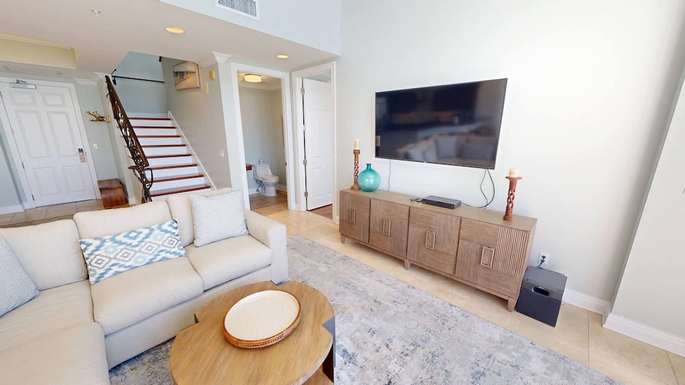 Silver Beach Towers 1905E is a Gulf Front 3 BR Penthouse Free Beach Service by RedAwning - photo 19