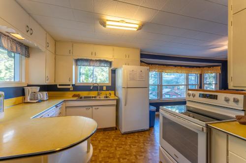 Cabin O' Pines A Family Friendly Resort - photo 16