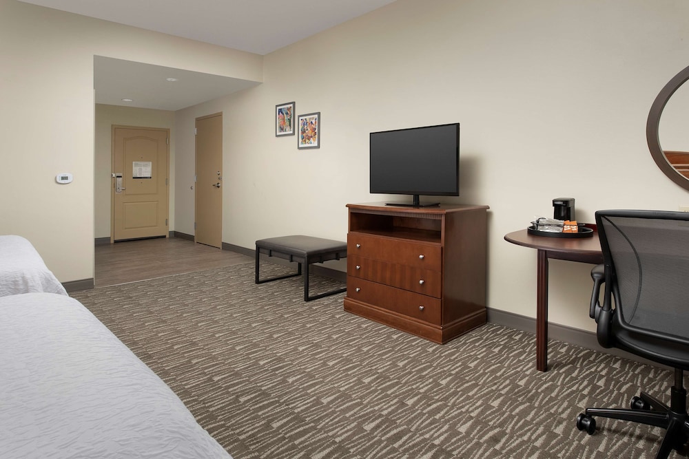 Hampton Inn & Suites Lakeland South Polk Parkway - photo 15