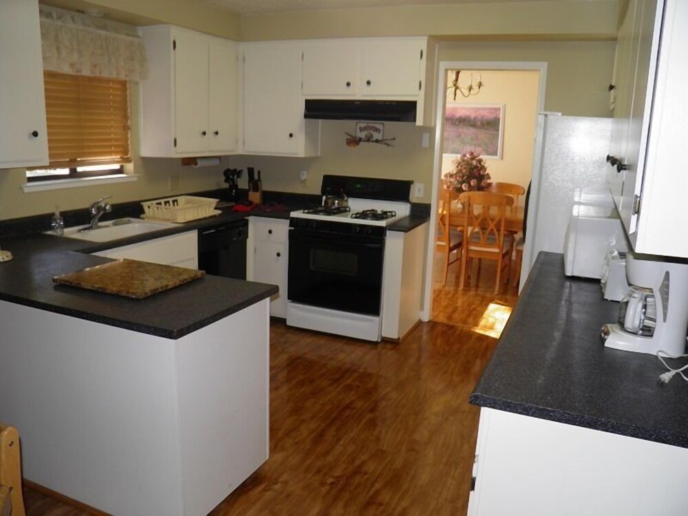 3832 Regina Rd. - photo 12