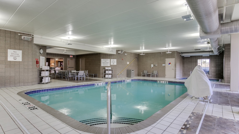 Holiday Inn Express Hotel & Suites St. Cloud by IHG - photo 29