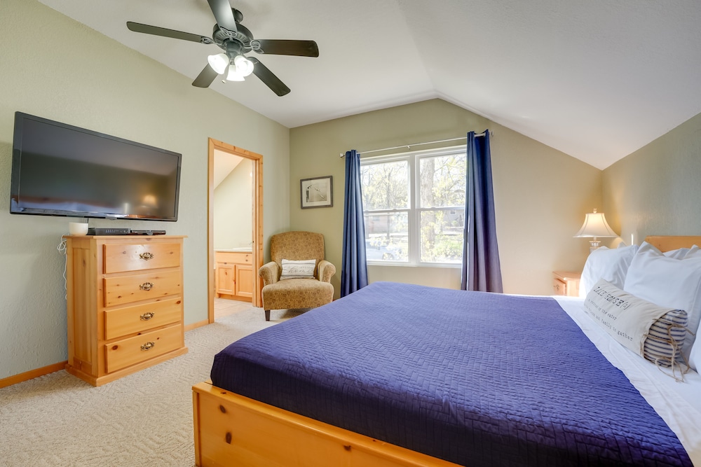 Resort Retreat on Table Rock Lake with Pool Access - photo 12