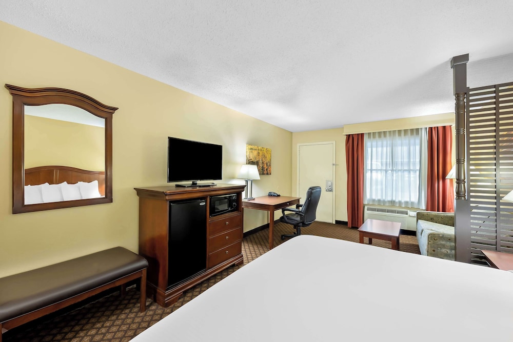Best Western Coach House - photo 25