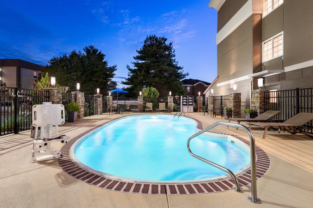Holiday Inn Express Bowling Green by IHG - photo 17