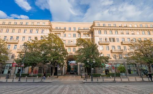 Luxury Apartments on Central Avenue
